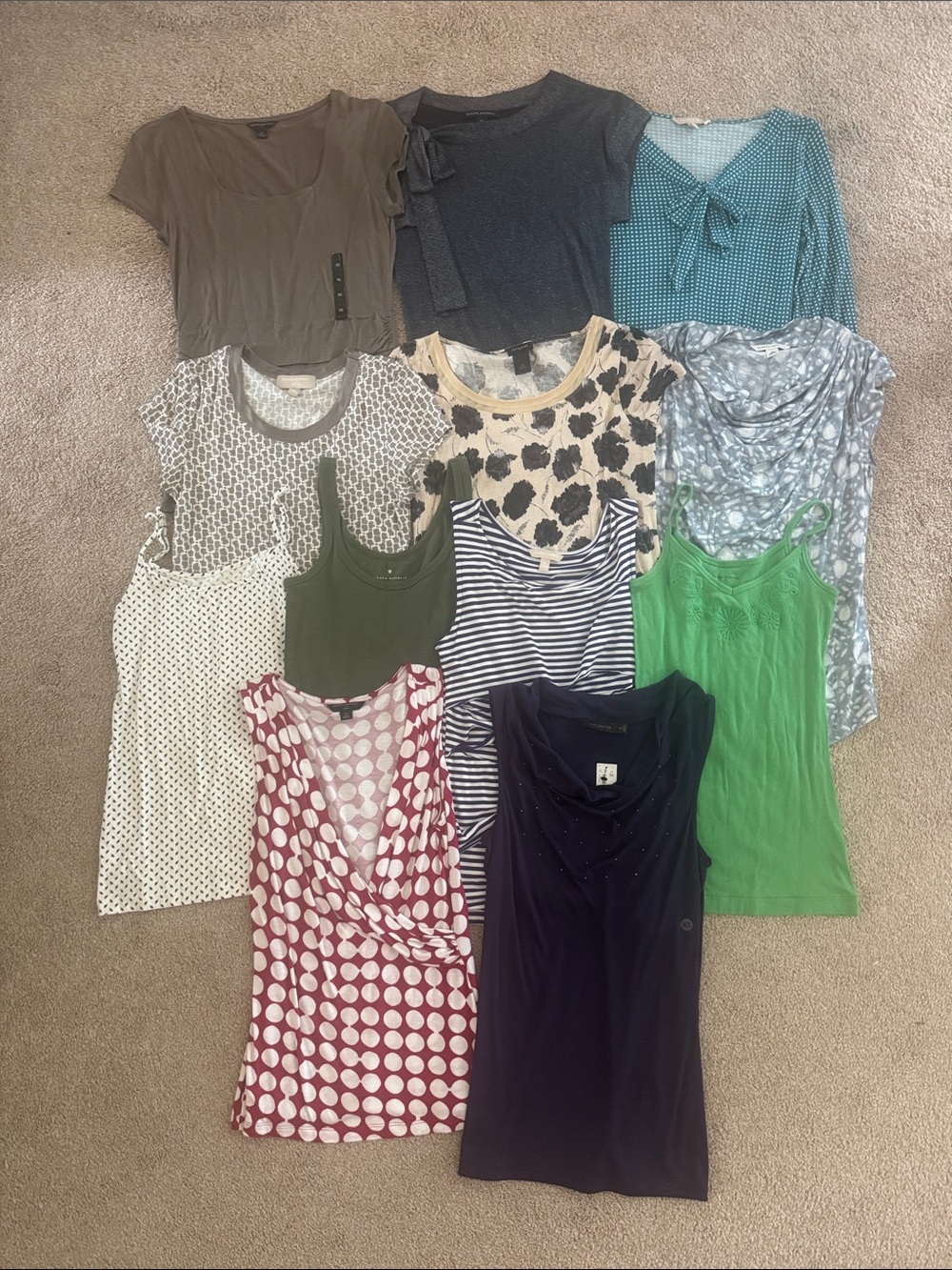Lot of 12 Banana Republic Women’s Dress Casual Tops, Size XS